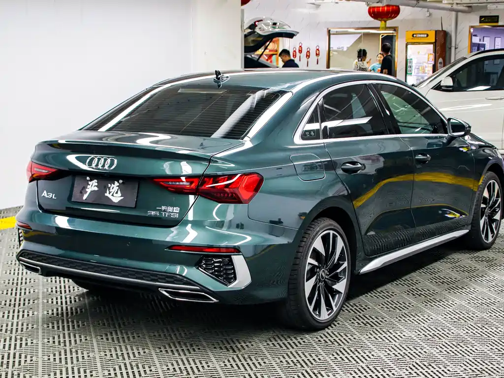 Audi A3 2023 — фото 22