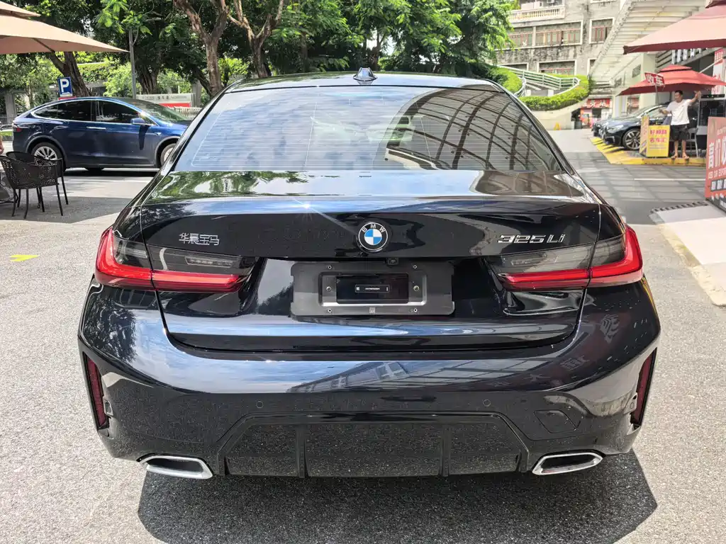 BMW 3 Series 2025