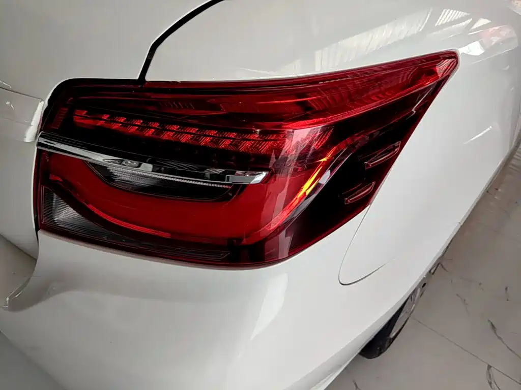 Toyota Vios 2023 — фото 8