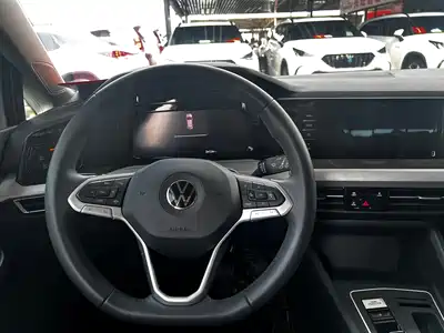 Volkswagen Golf 2023