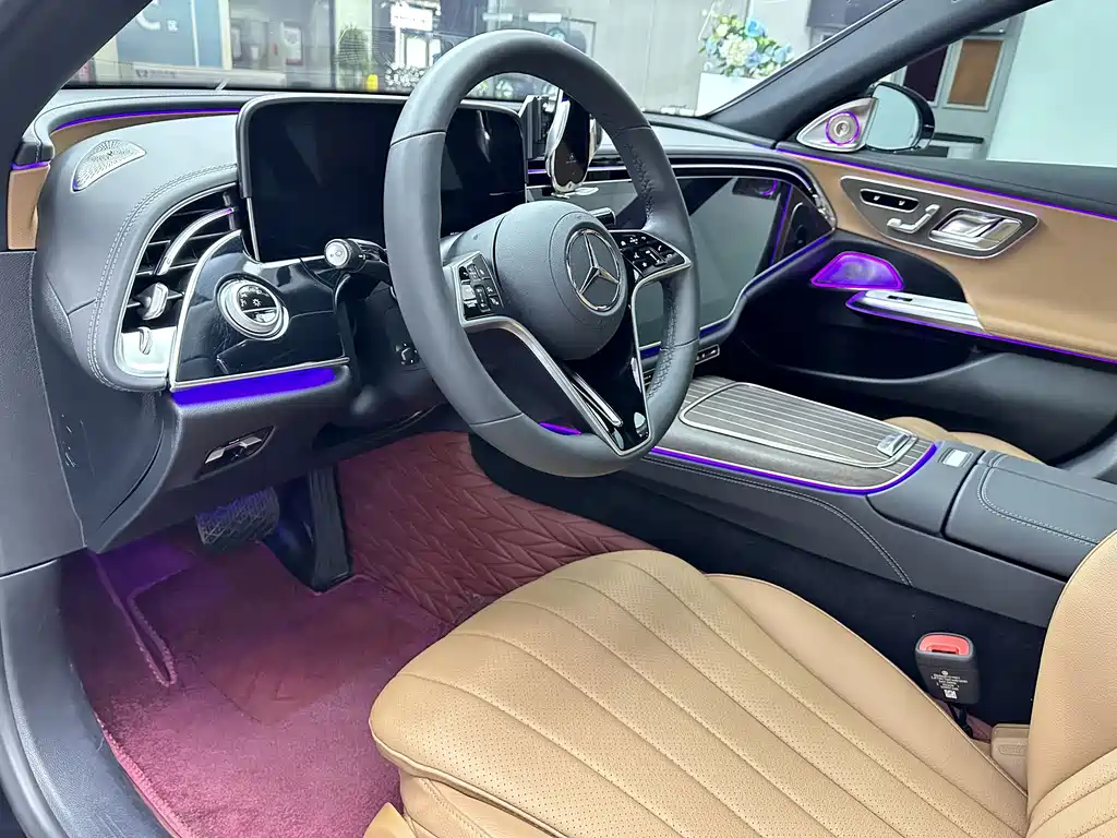 Mercedes-Benz E-Class 2025 — фото 12