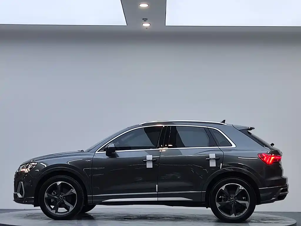 Audi Q3 2023