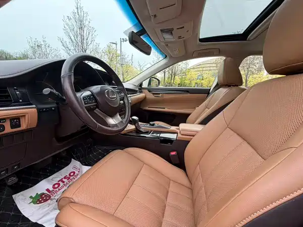 Lexus ES 2015