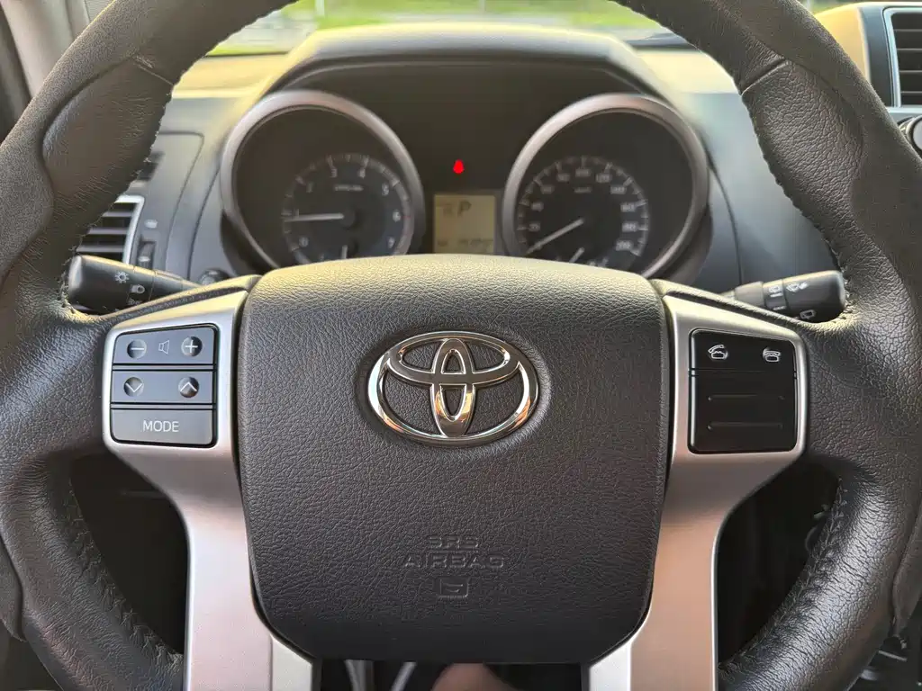 Toyota Prado 2016 — фото 14
