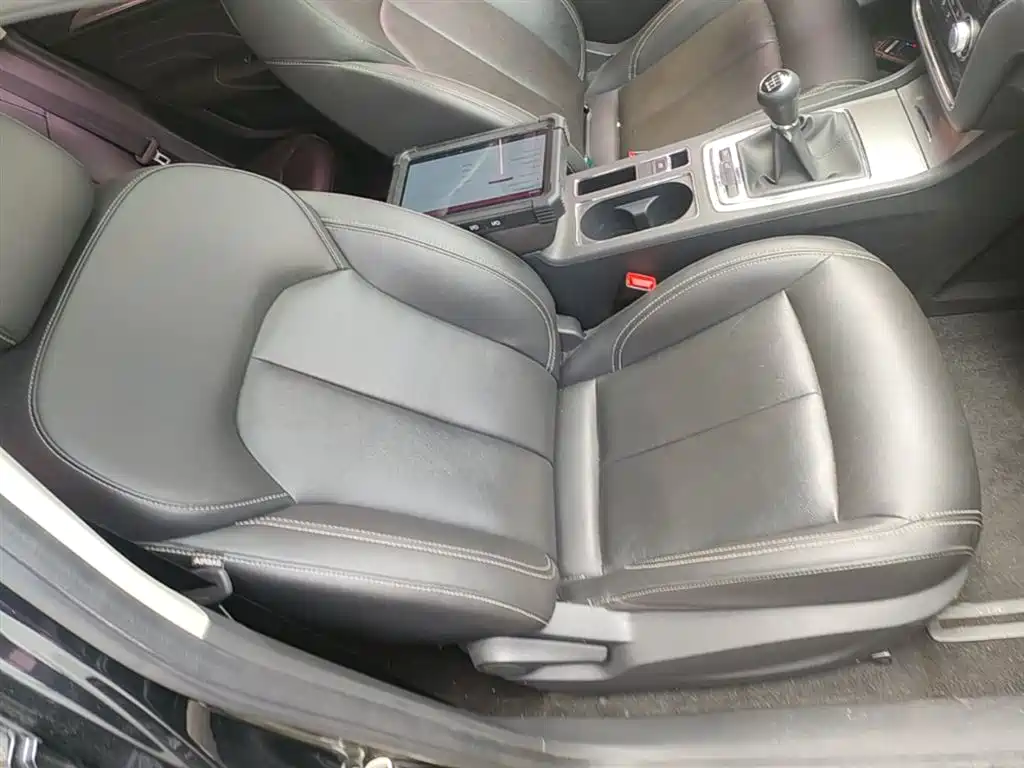 Roewe i6 Classic 2018 — фото 25