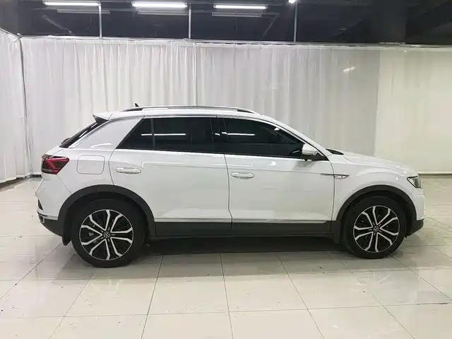 Volkswagen T-Roc 2022 — фото 9