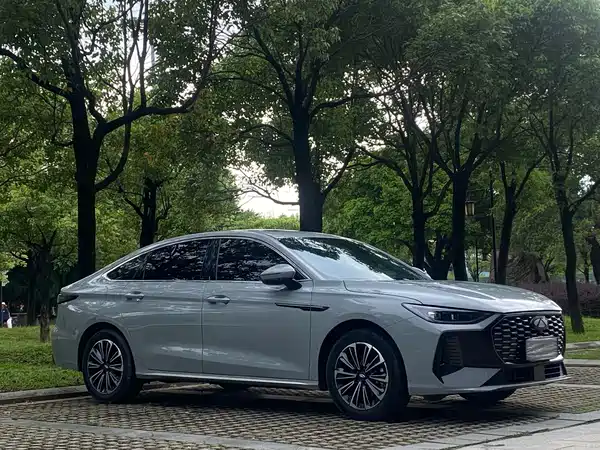 Chery Fengyun A8L 2025