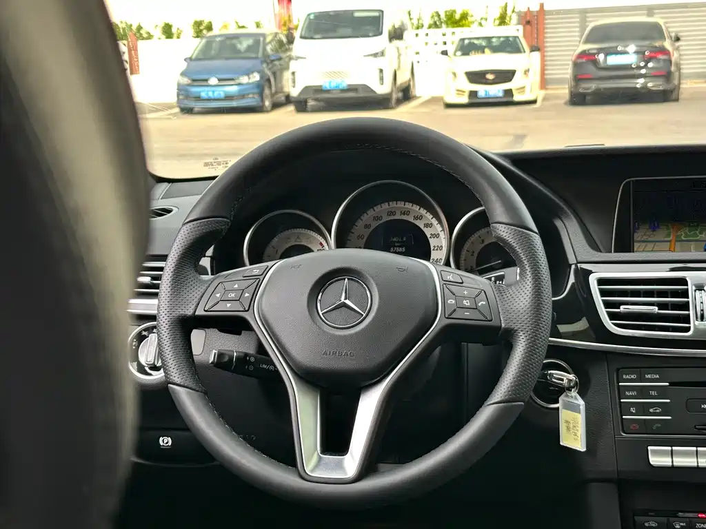 Mercedes-Benz E-Class 2017 — фото 14