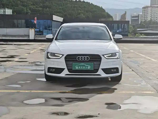 Audi A4L 2015