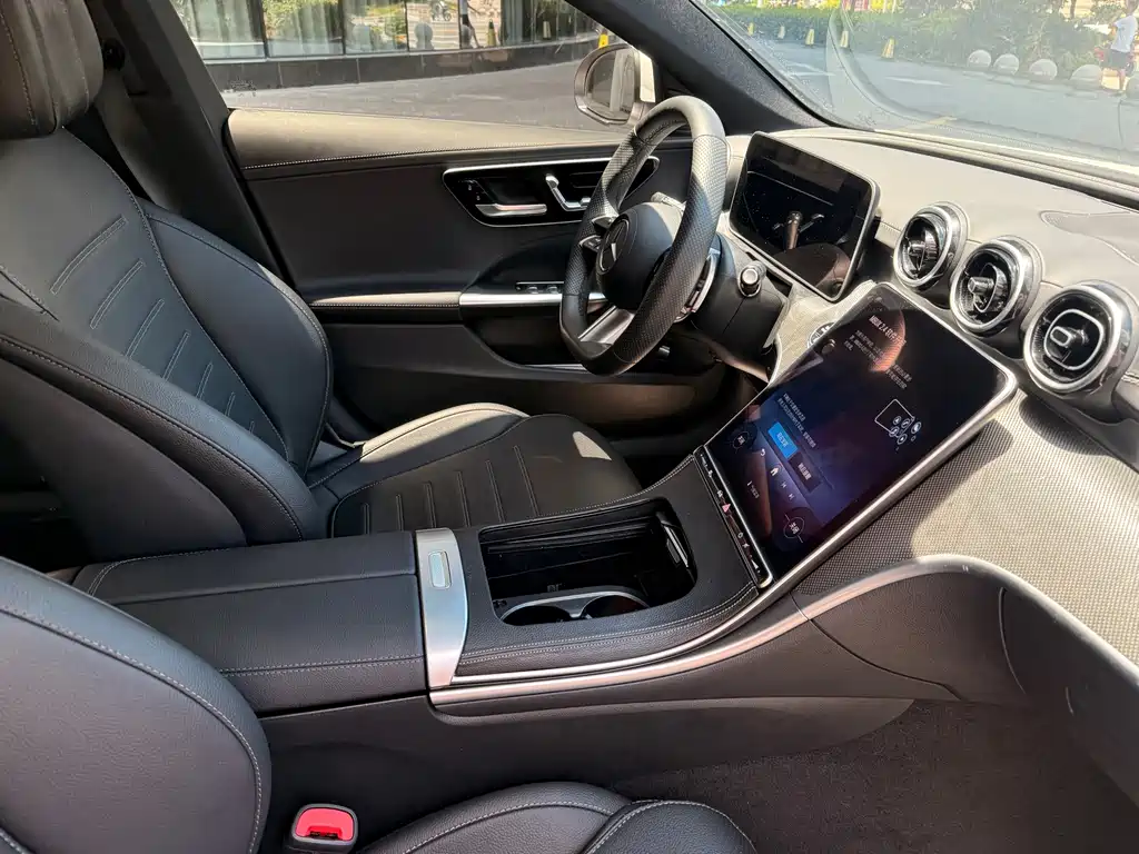 Mercedes-Benz C-Class 2023 — фото 11