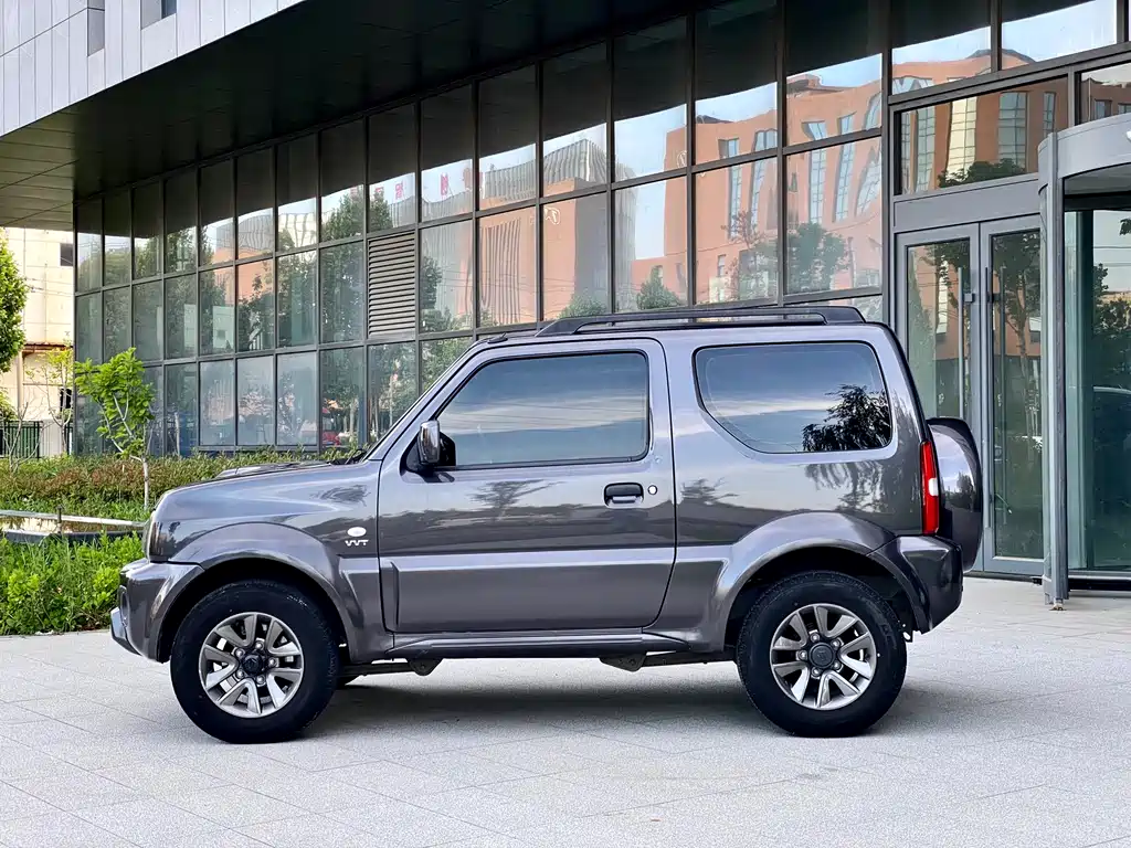 Suzuki Jimny 2015 — фото 11