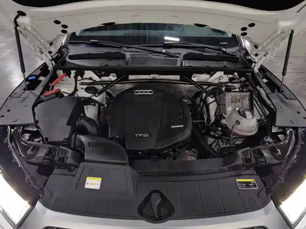 Audi Q5L 2020