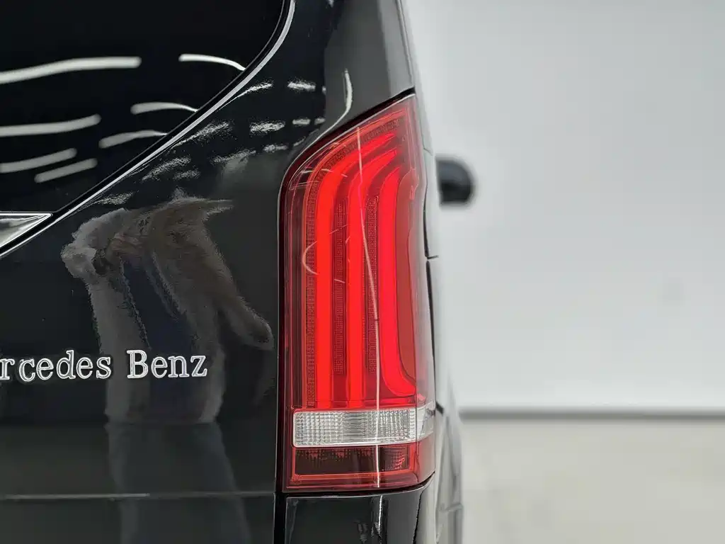 Mercedes-Benz V-Class 2019 — фото 7