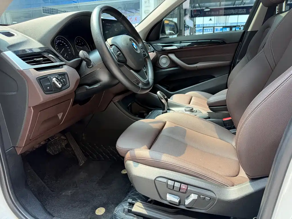 BMW X1 2022 — фото 16