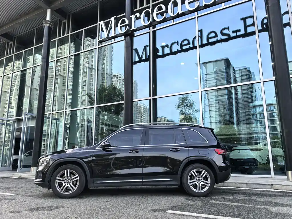 Mercedes-Benz GLB 2021