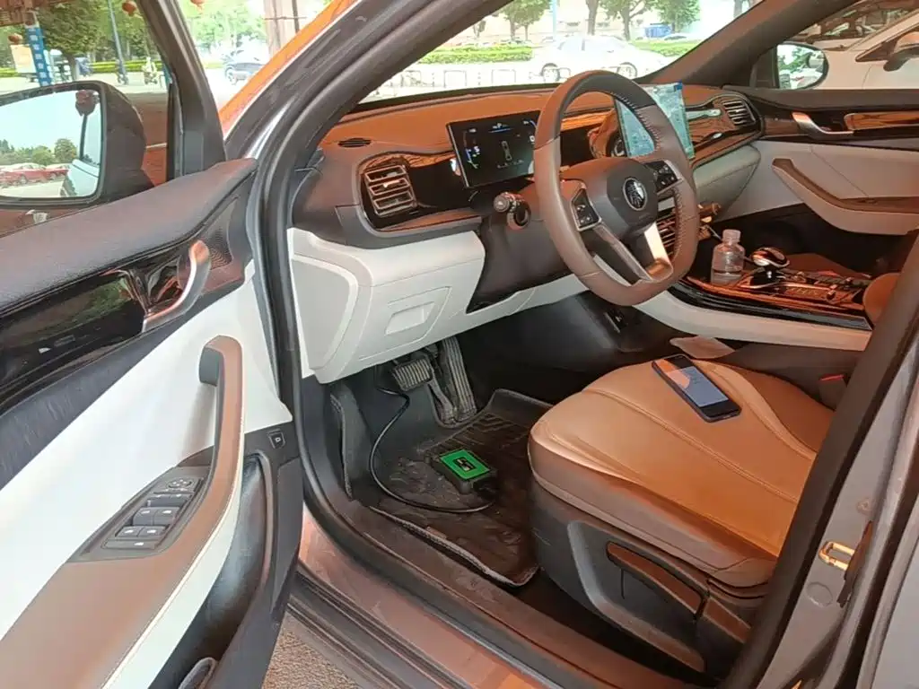BYD Qin PLUS 2025 — фото 16