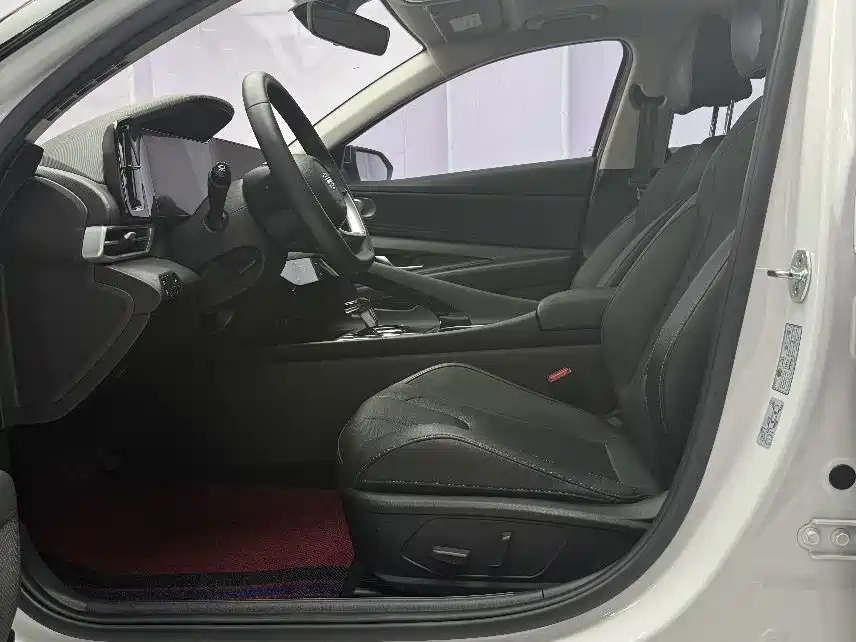 Hyundai Elantra 2021