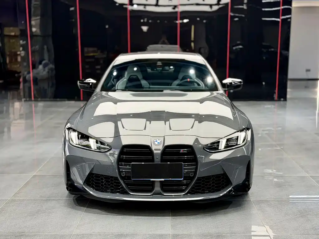 BMW M4 2025