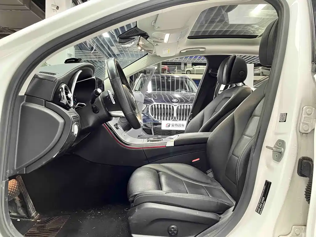 Mercedes-Benz C-Class 2022