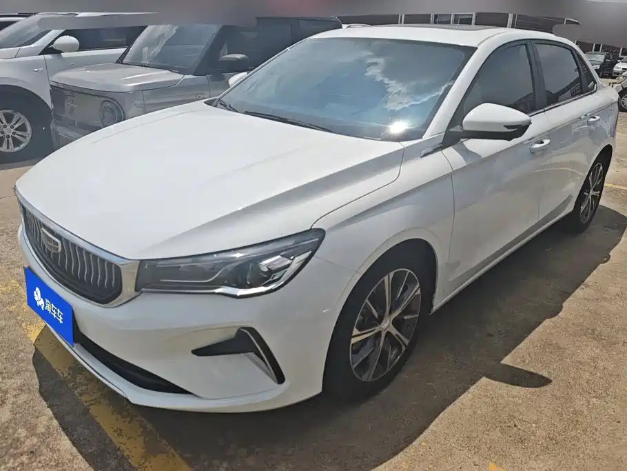 Geely Emgrand 2024