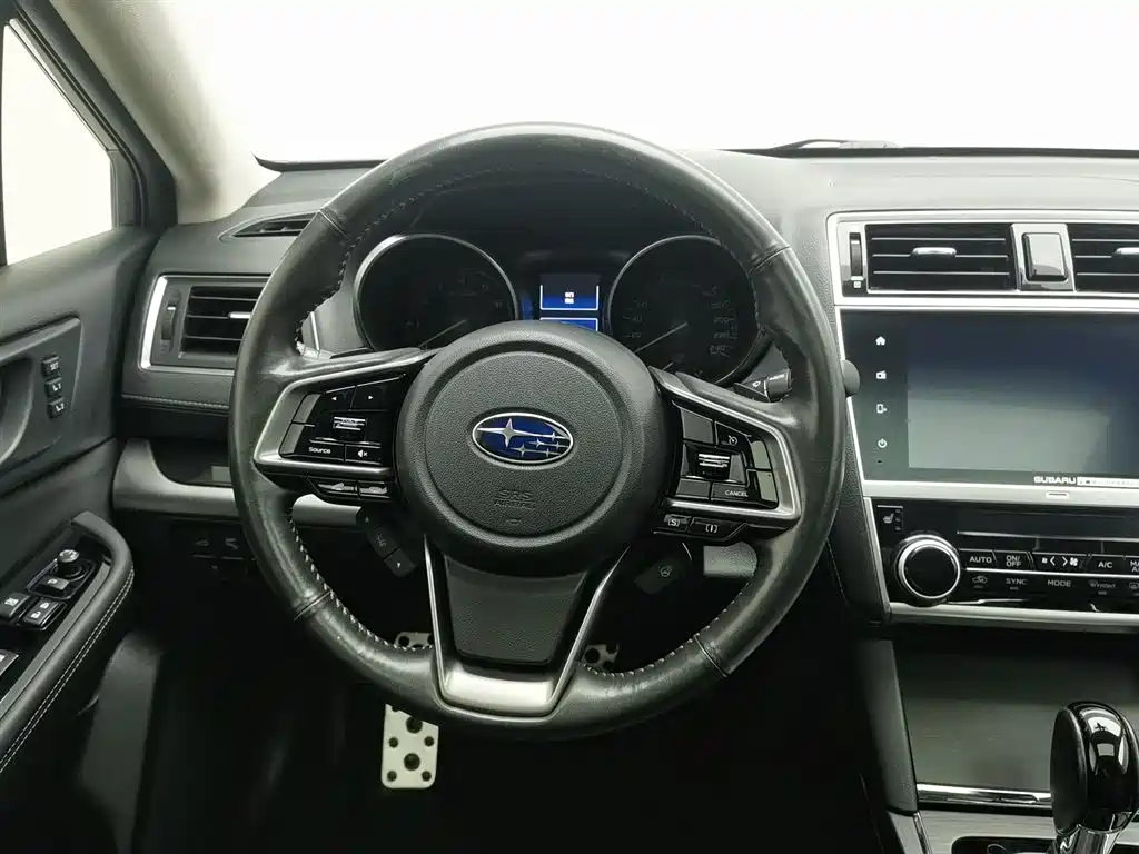 Subaru Outback 2018 — фото 11