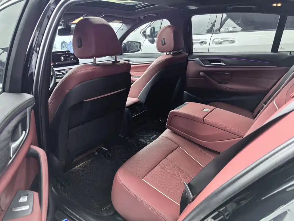 BMW 5 Series 2023