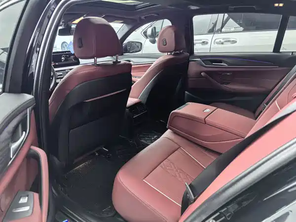 BMW 5 Series 2023
