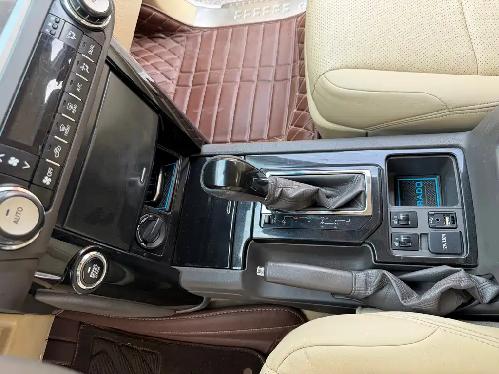 Toyota Prado 2014 — фото 14