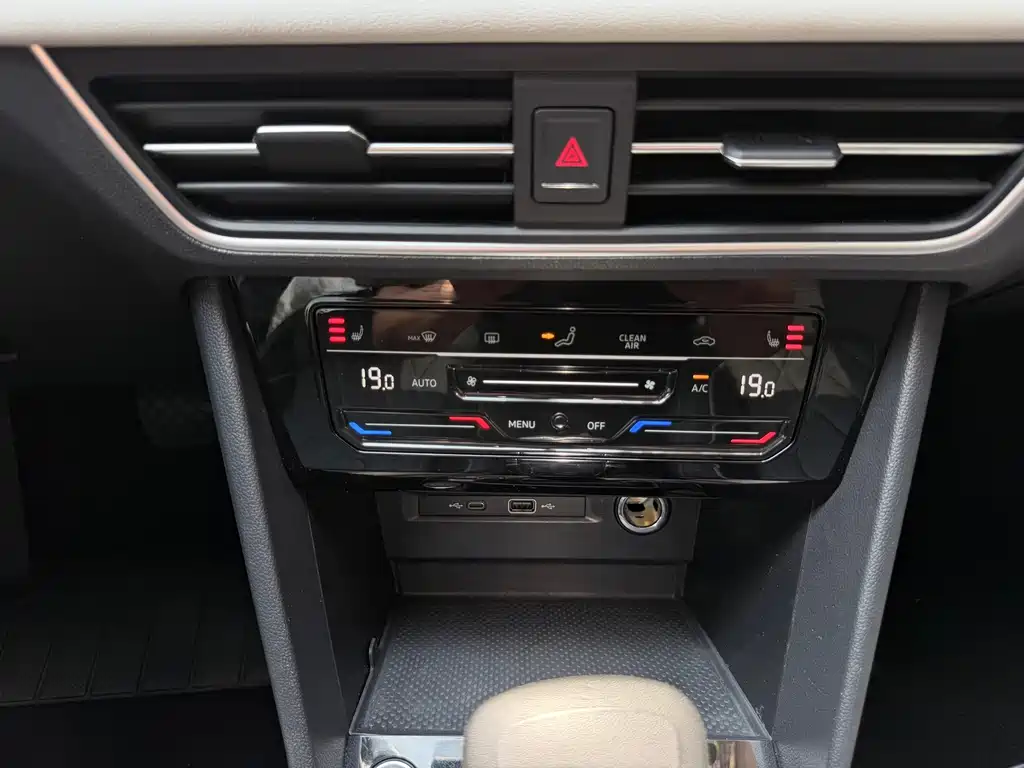 Volkswagen Tiguan L 2022 — фото 17