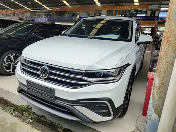 Volkswagen Tiguan L 2023