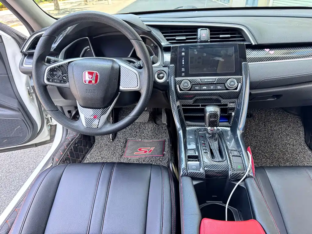 Honda Civic 2018 — фото 10