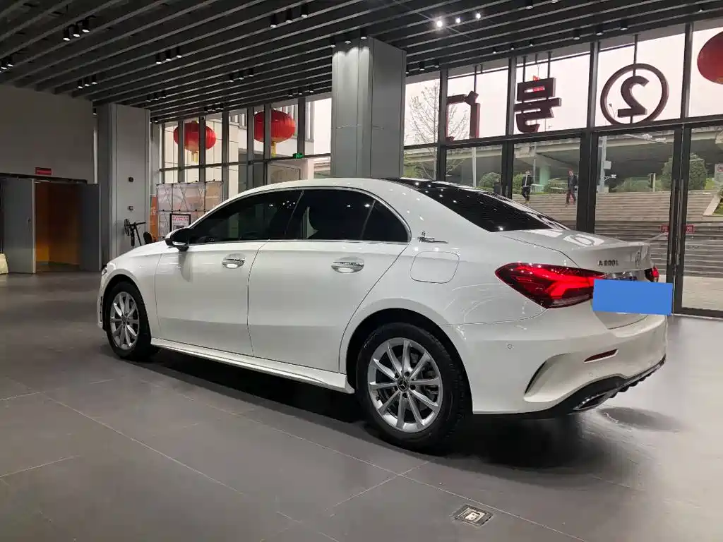 Mercedes-Benz A-Class 2020 — фото 10