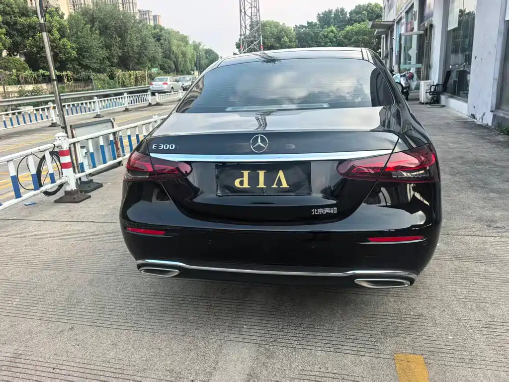 Mercedes-Benz E-Class 2023