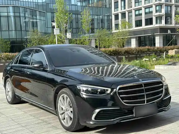Mercedes-Benz S-Class 2024