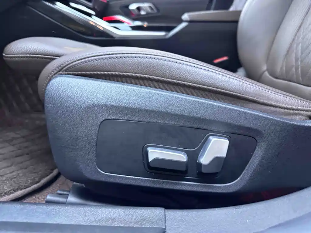 BMW 3 Series 2023 — фото 15