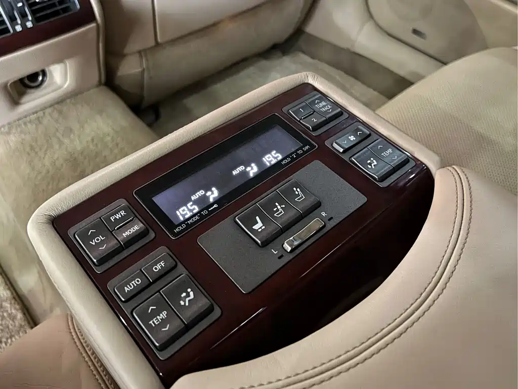 Lexus LS 2008 — фото 15