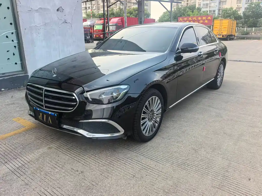 Mercedes-Benz E-Class 2023