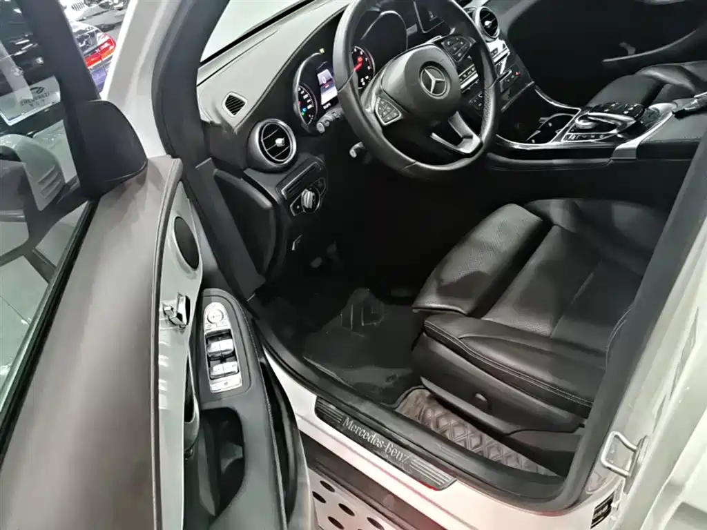 Mercedes-Benz GLC 2016 — фото 16