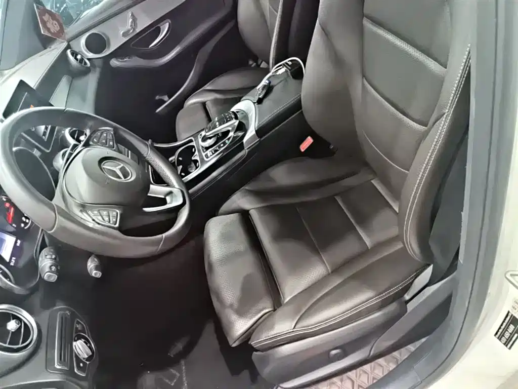 Mercedes-Benz GLC 2016 — фото 15