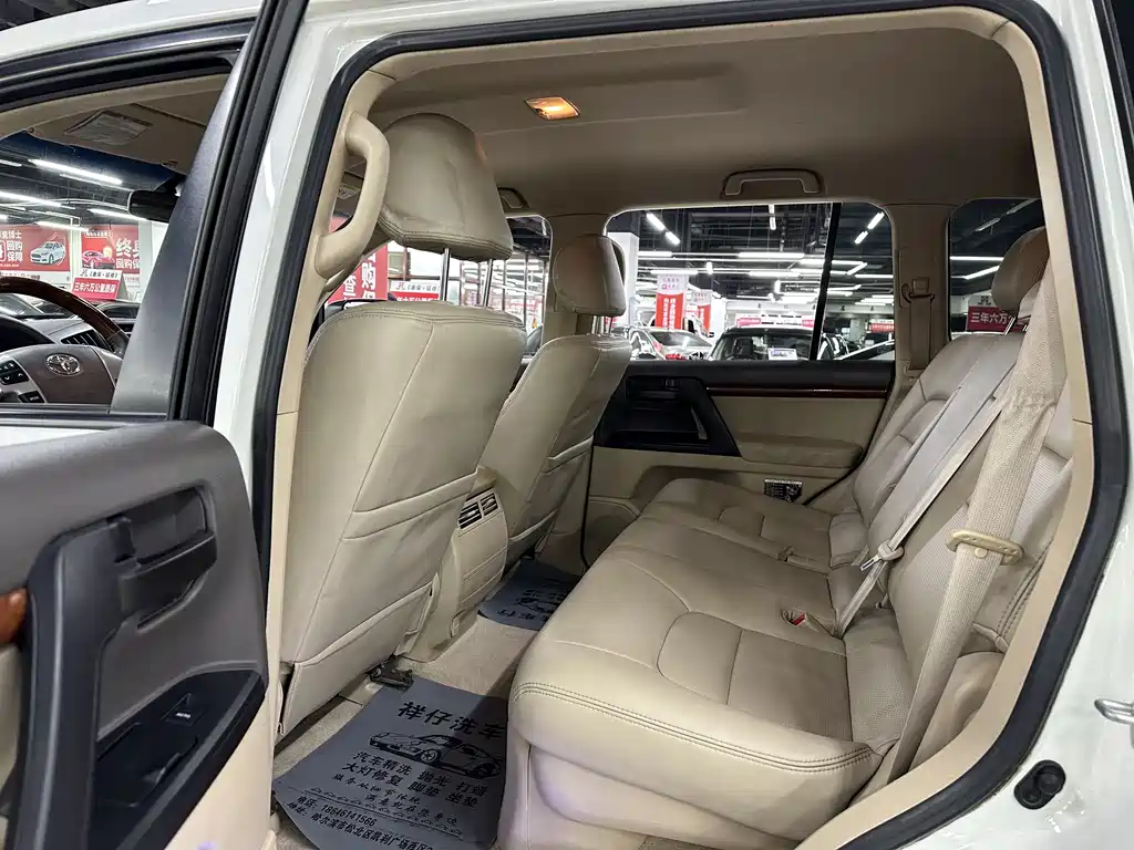 Toyota Land Cruiser 2016 — фото 17
