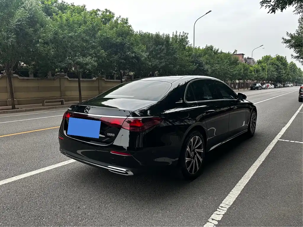 Mercedes-Benz E-Class 2025