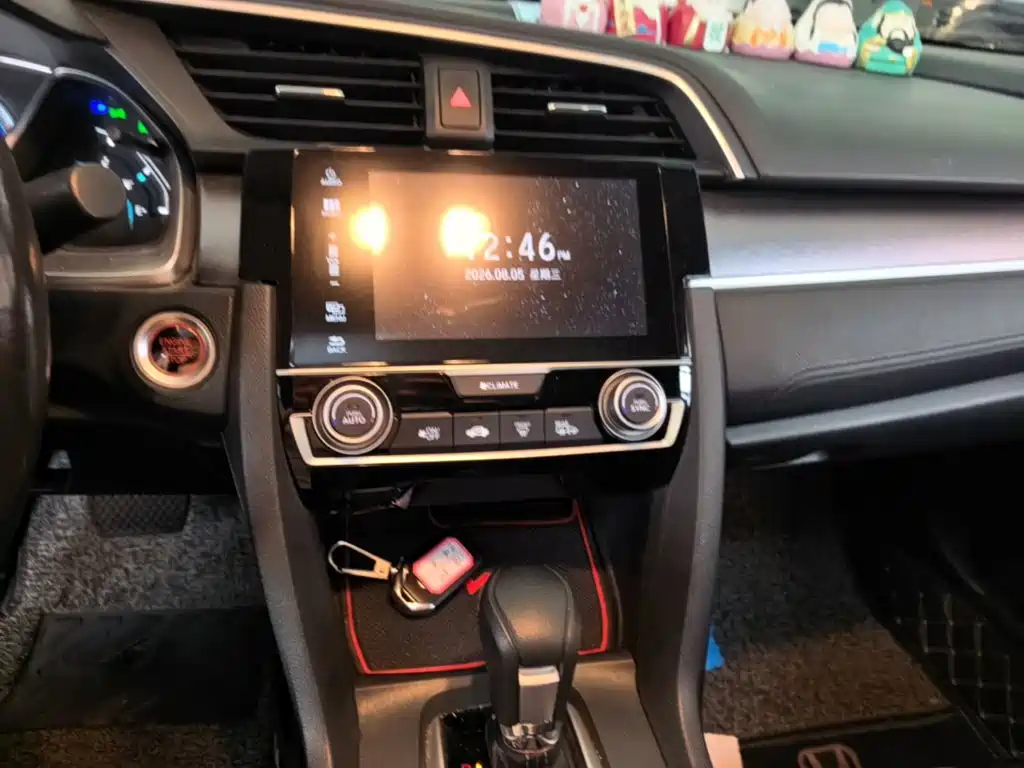 Honda Civic 2017 — фото 13
