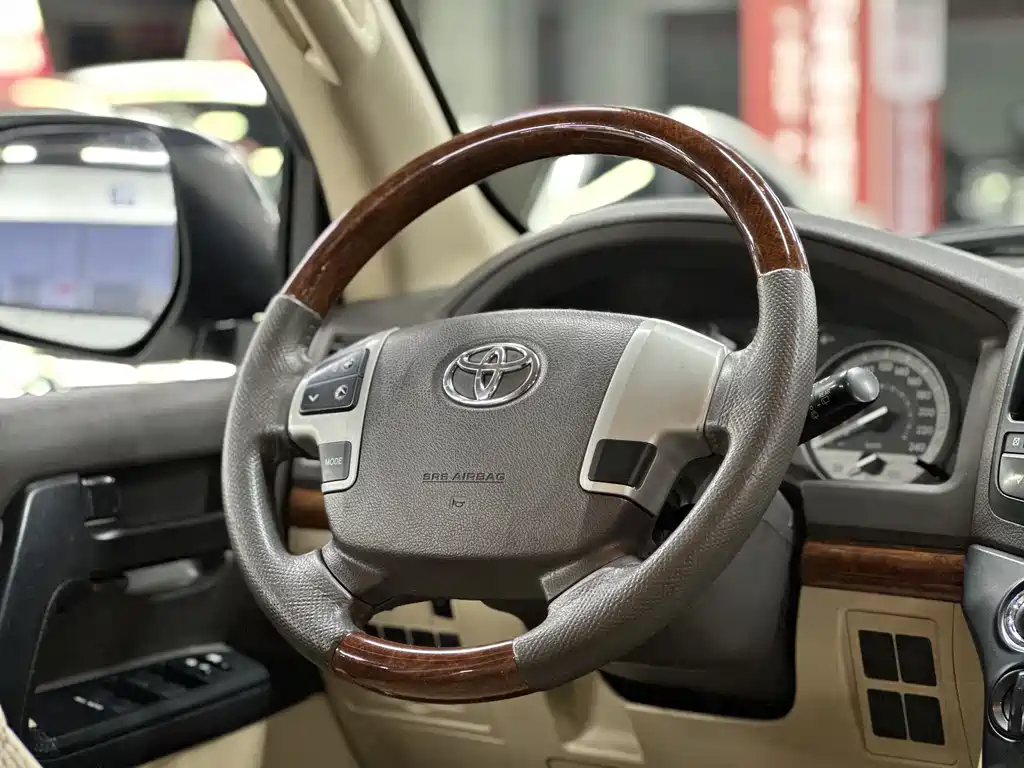 Toyota Land Cruiser 2016 — фото 20