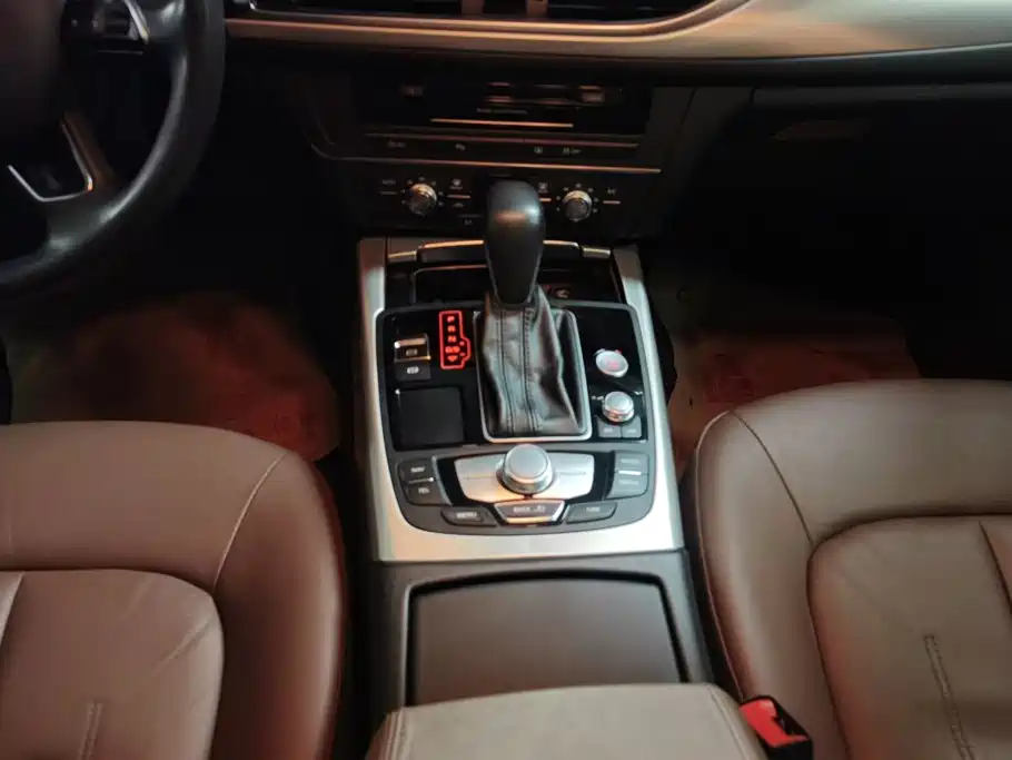 Audi A6L 2018 — фото 16