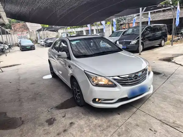 BYD G5 2015