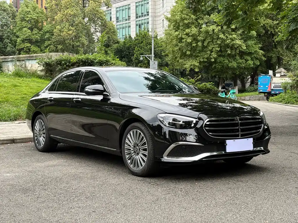 Mercedes-Benz E-Class 2023