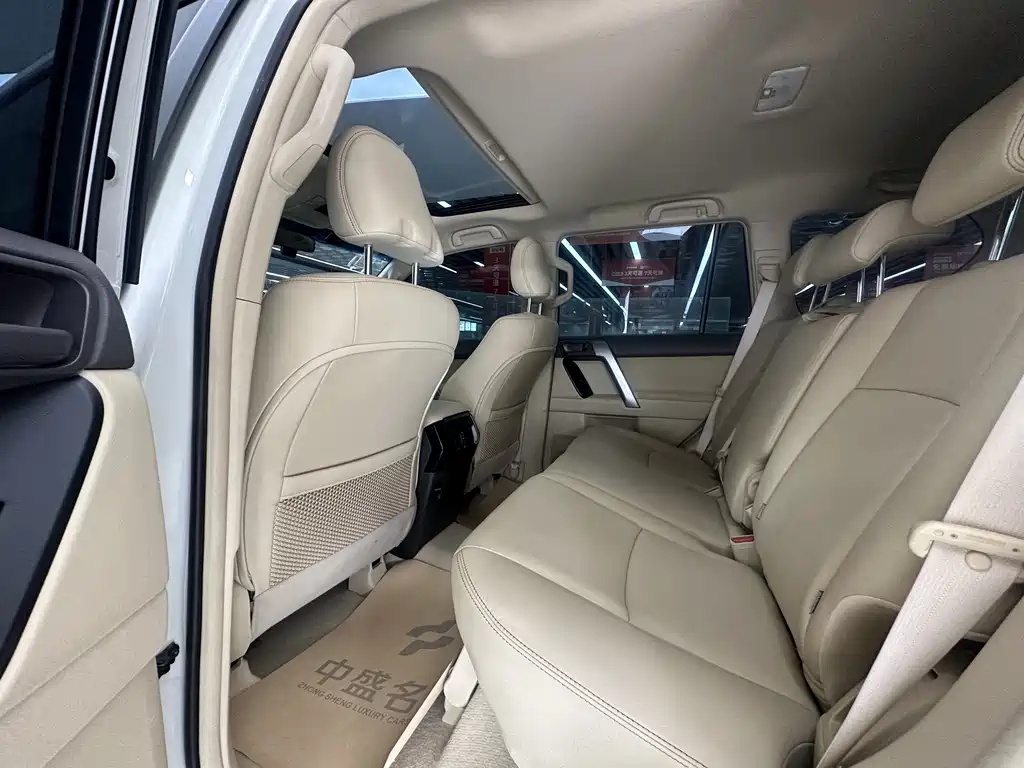 Toyota Prado 2017 — фото 24