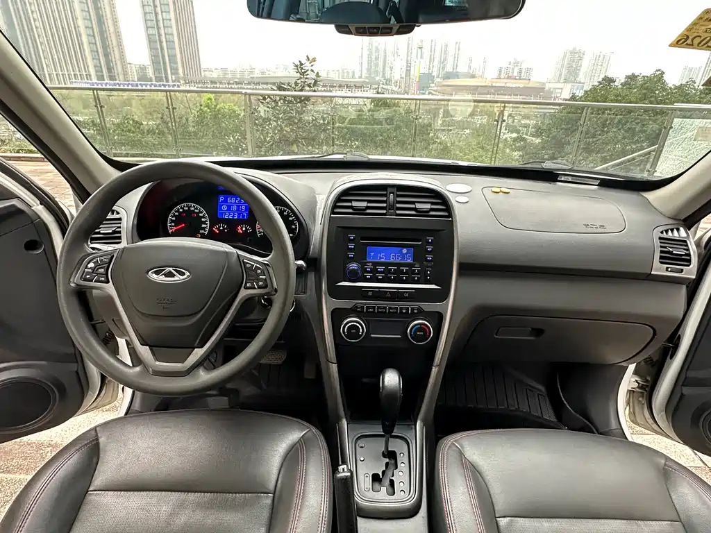 Chery Tiggo 3 2015 — фото 14