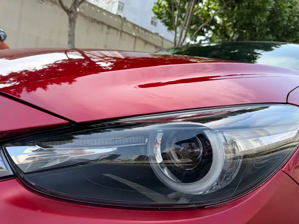 Mazda 3 Axela 2018 — фото 8