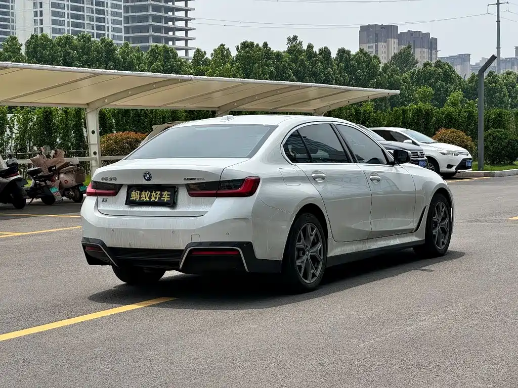 BMW i3 2024 — фото 5